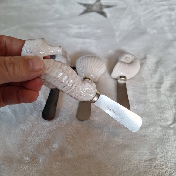 Set of 4 Nautical Coastal Shells Jam Spreader Butter Knife Cheese Charcuterie - Picture 6 of 7